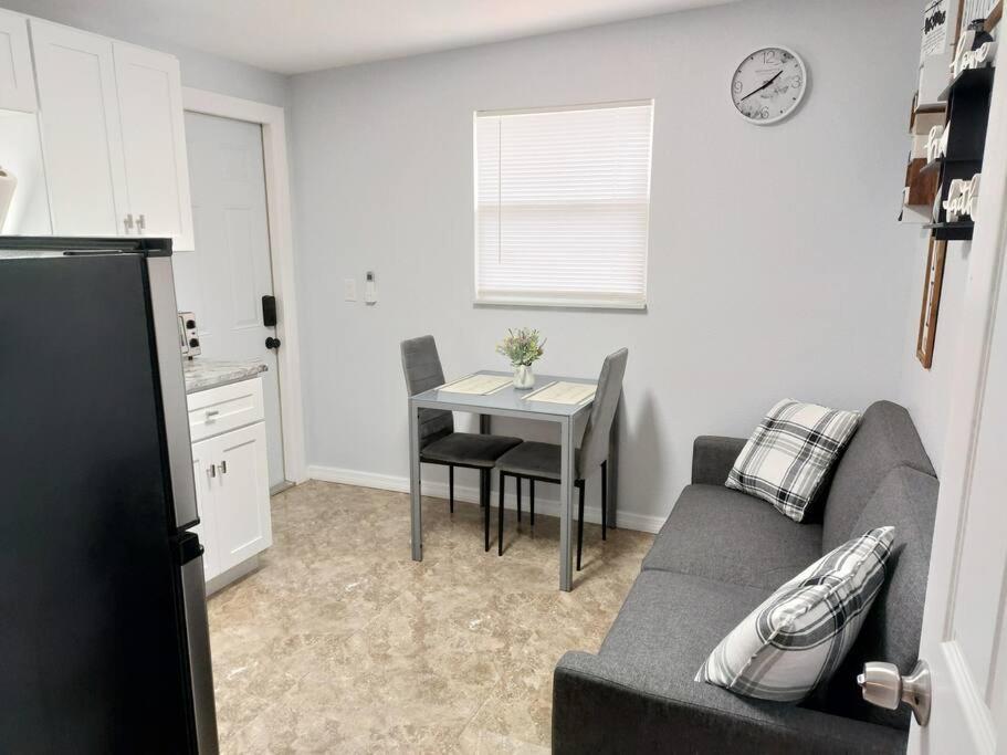 The Torres' Loft West Tampa Midtown Raymond James Stadium エクステリア 写真