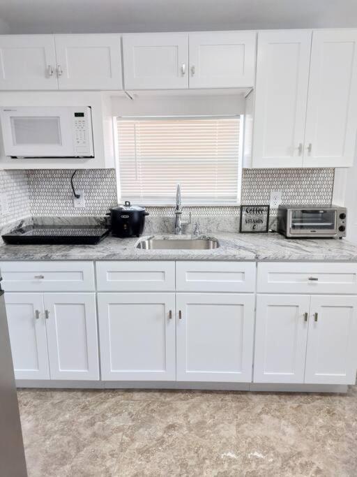The Torres' Loft West Tampa Midtown Raymond James Stadium エクステリア 写真